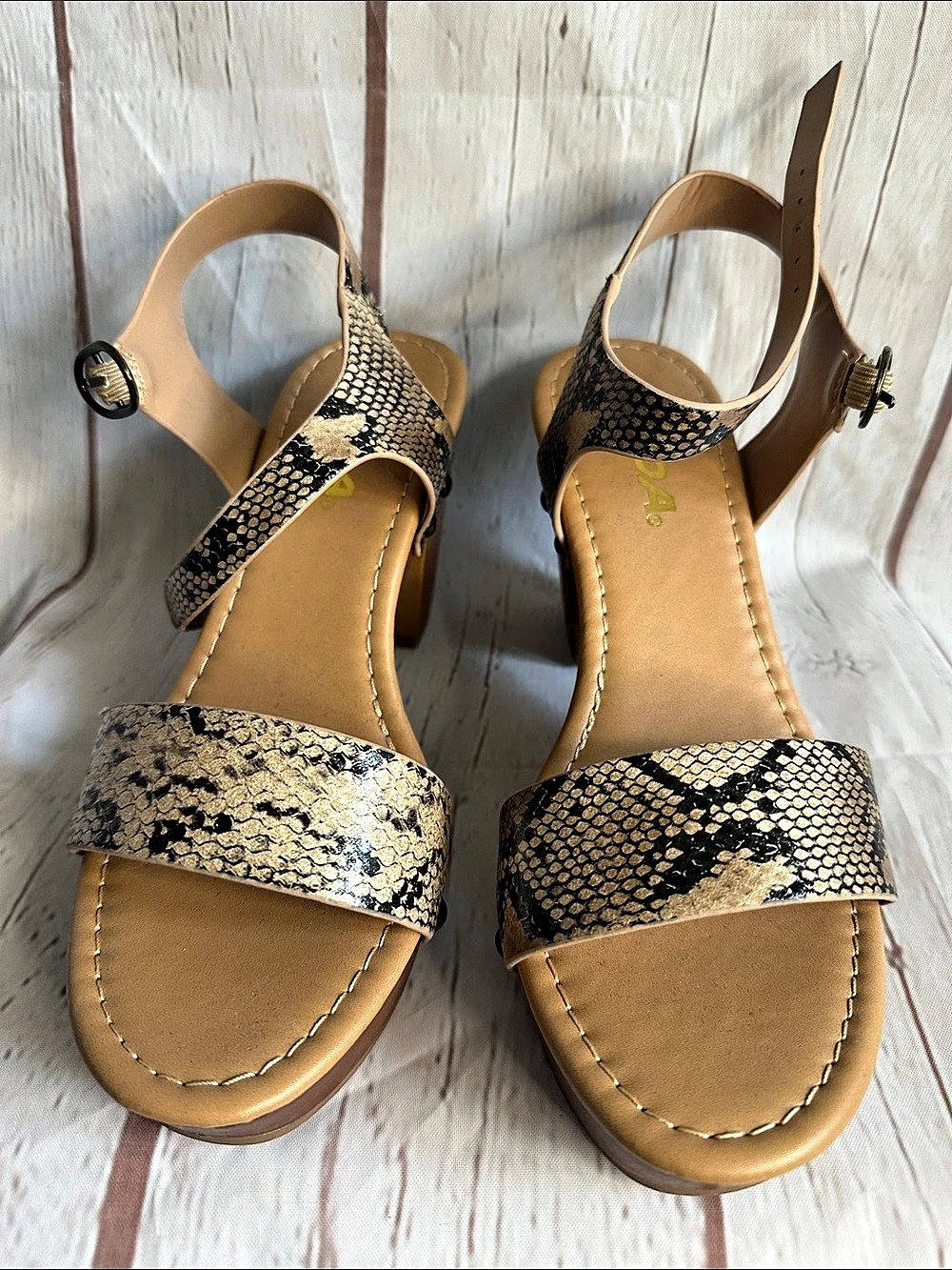 Soda Snake Print Platform Heels Tan & Black US 7.5 new